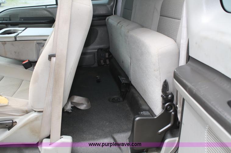 image for item 5069 2005 Ford F450 Super Duty extended cab pickup truck