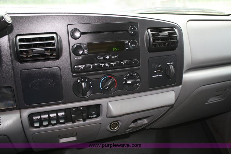 image for item 5069 2005 Ford F450 Super Duty extended cab pickup truck