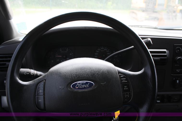 image for item 5069 2005 Ford F450 Super Duty extended cab pickup truck