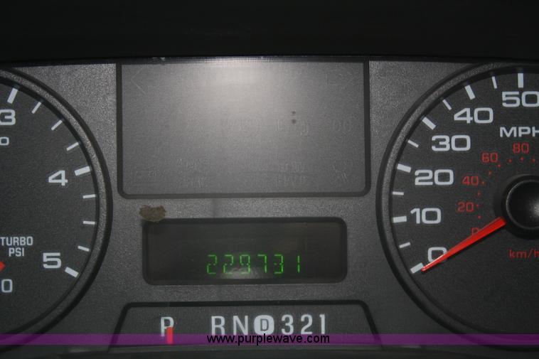 image for item 5069 2005 Ford F450 Super Duty extended cab pickup truck