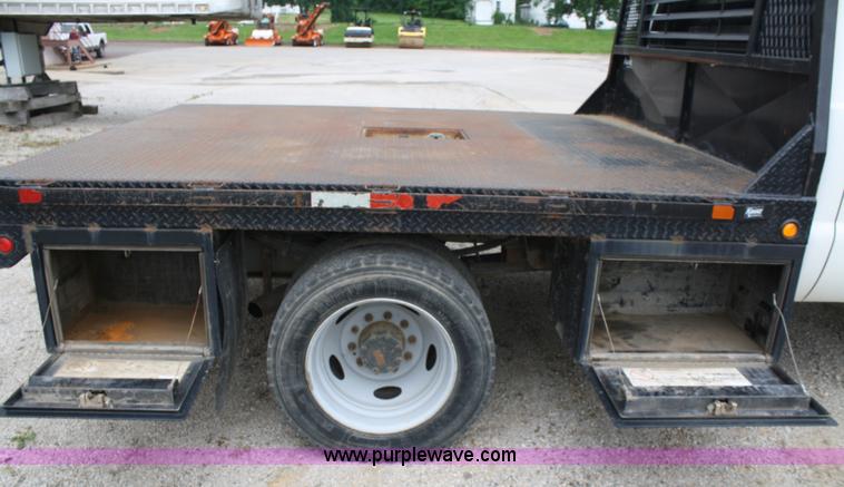 image for item 5069 2005 Ford F450 Super Duty extended cab pickup truck