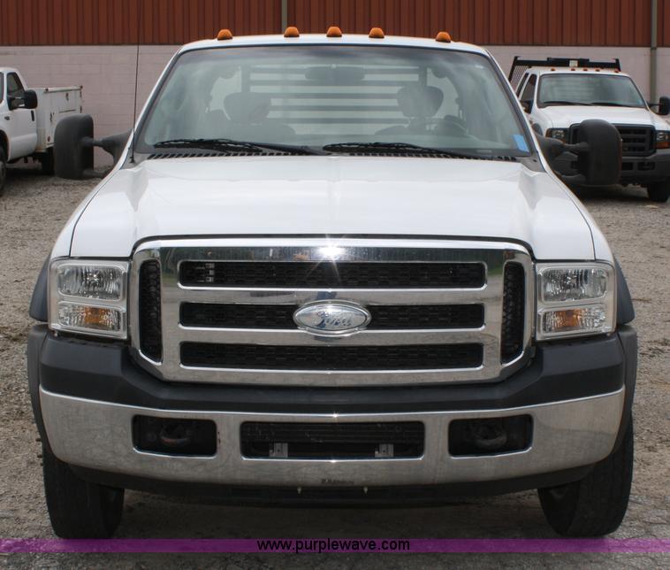 image for item 5070 2006 Ford F450 Super Duty extended cab pickup truck