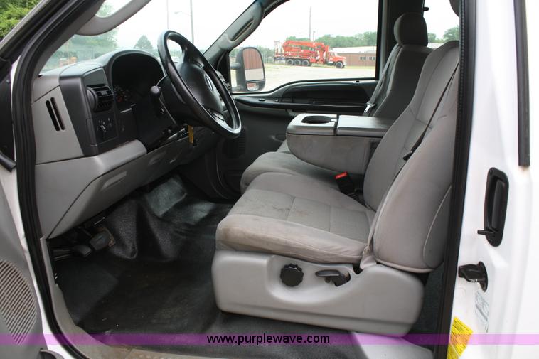 image for item 5070 2006 Ford F450 Super Duty extended cab pickup truck