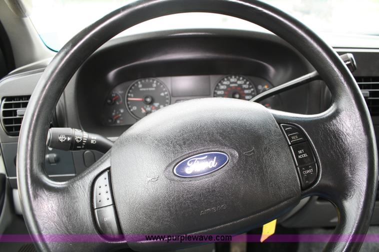 image for item 5070 2006 Ford F450 Super Duty extended cab pickup truck