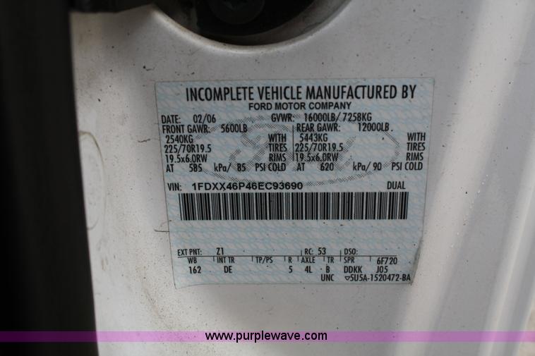 image for item 5070 2006 Ford F450 Super Duty extended cab pickup truck