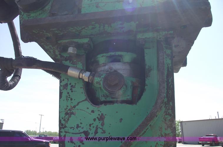 image for item 5513 1995 Tramac BRH625 breaker