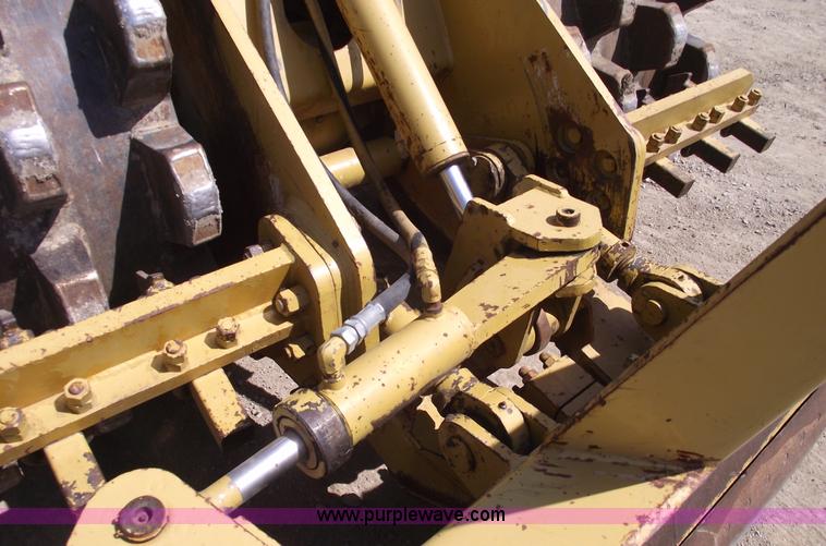 image for item 5515 Muller TC-18 articulating sheeps foot roller