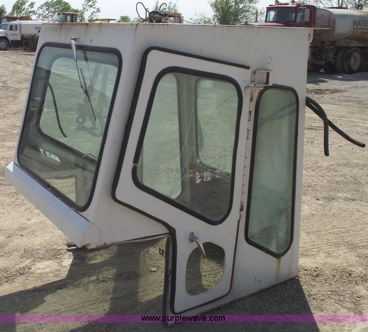 image for item 5515 Muller TC-18 articulating sheeps foot roller