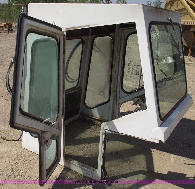 image for item 5515 Muller TC-18 articulating sheeps foot roller