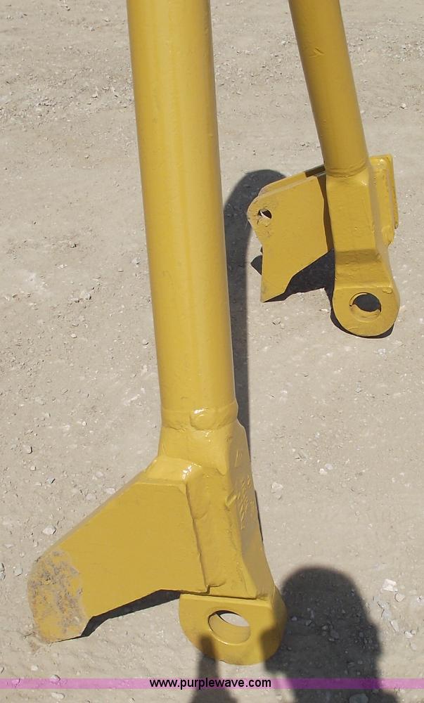 image for item 5516 Bell hook for Caterpillar 627B scraper