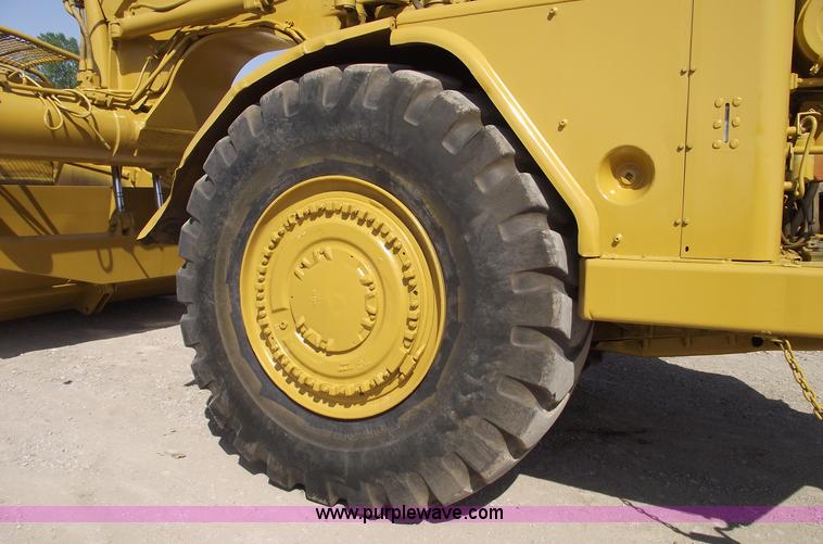 image for item 5517 1976 Caterpillar 627B scraper