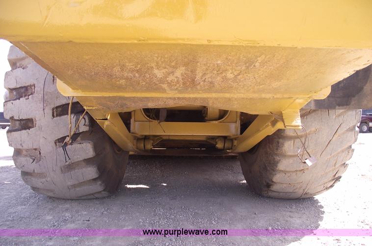 image for item 5517 1976 Caterpillar 627B scraper