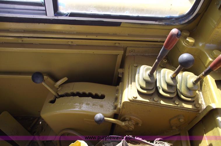 image for item 5517 1976 Caterpillar 627B scraper