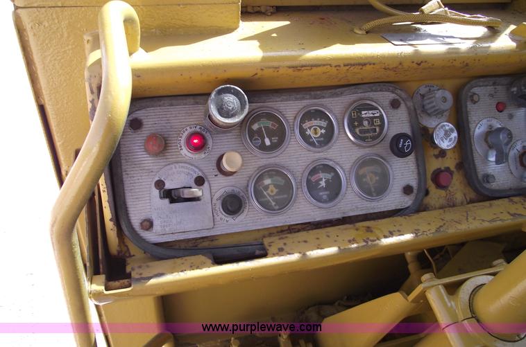 image for item 5517 1976 Caterpillar 627B scraper