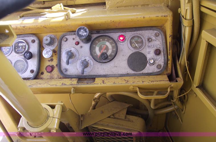 image for item 5517 1976 Caterpillar 627B scraper