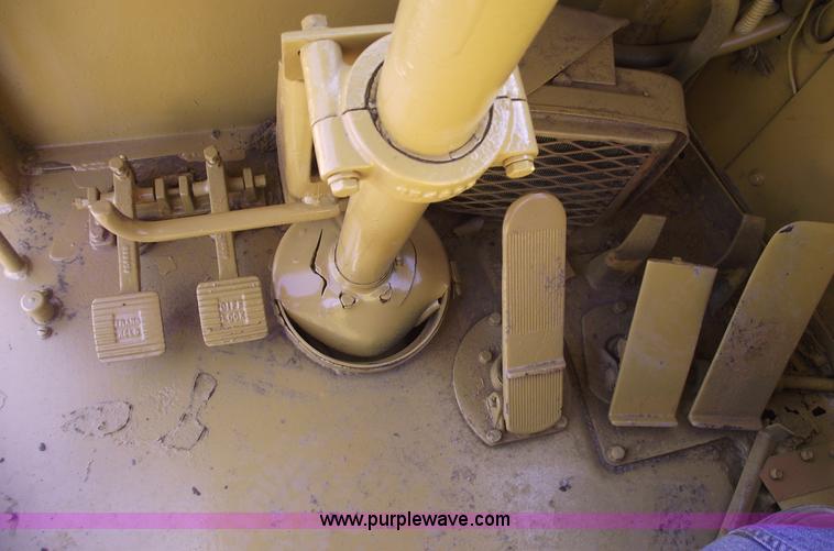 image for item 5517 1976 Caterpillar 627B scraper