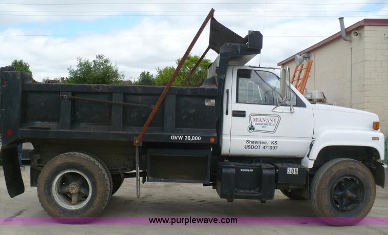 image for item 5879 1990 Chevrolet Kodiak C7H042