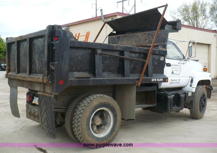 image for item 5879 1990 Chevrolet Kodiak C7H042