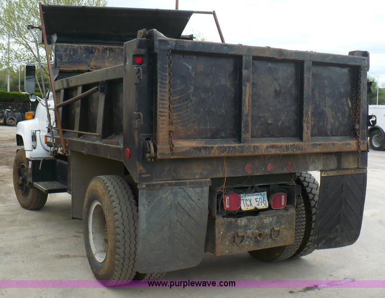 image for item 5879 1990 Chevrolet Kodiak C7H042