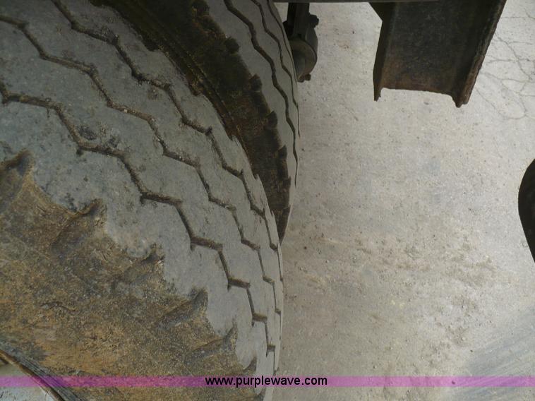 image for item 5879 1990 Chevrolet Kodiak C7H042