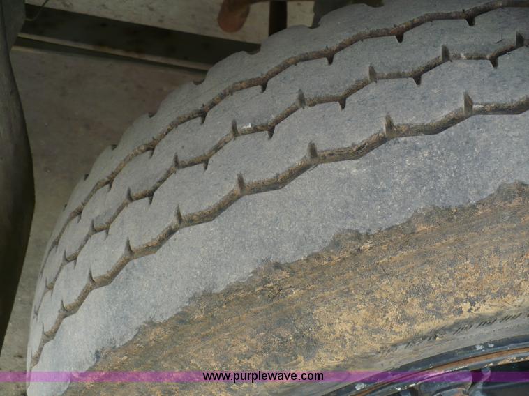 image for item 5879 1990 Chevrolet Kodiak C7H042