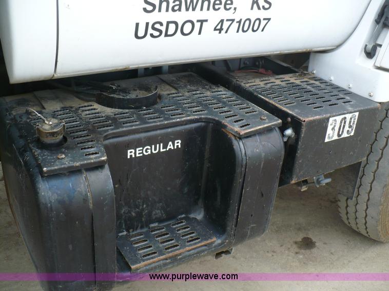 image for item 5879 1990 Chevrolet Kodiak C7H042