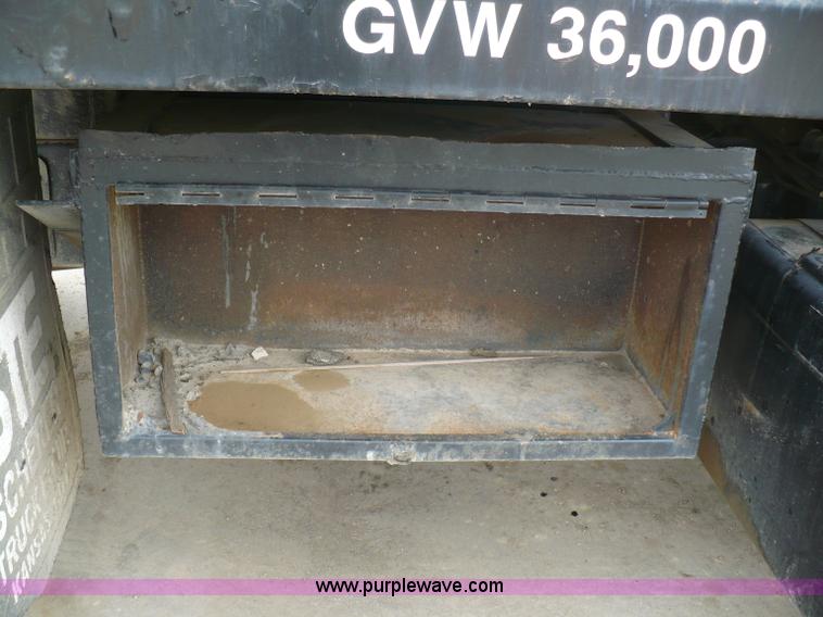 image for item 5879 1990 Chevrolet Kodiak C7H042