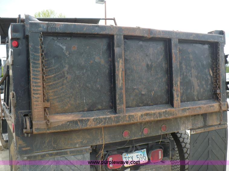 image for item 5879 1990 Chevrolet Kodiak C7H042