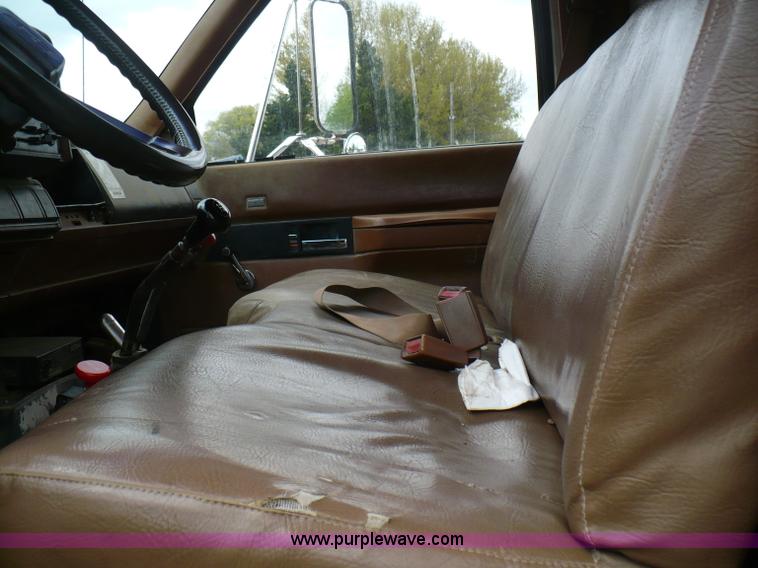 image for item 5879 1990 Chevrolet Kodiak C7H042