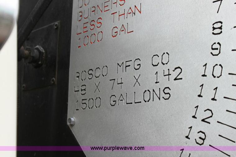 image for item 6839 1981 Ford LN8000 oil distributor truck