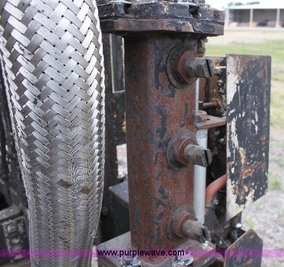 image for item 6839 1981 Ford LN8000 oil distributor truck