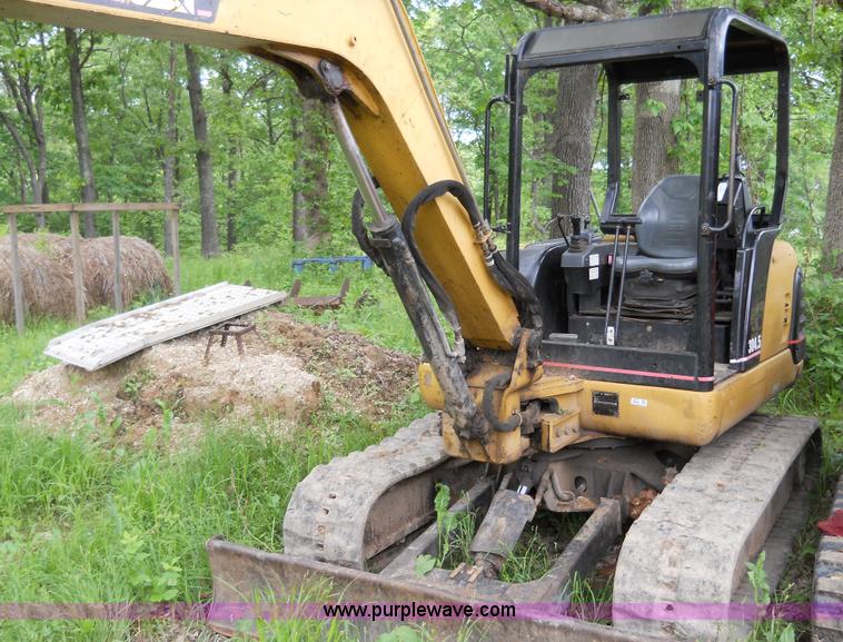 image for item 7873 2002 Caterpillar 304.5 excavator