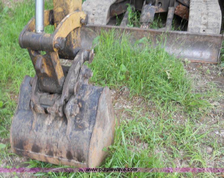 image for item 7873 2002 Caterpillar 304.5 excavator