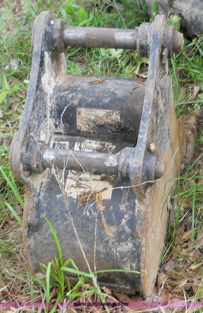 image for item 7873 2002 Caterpillar 304.5 excavator