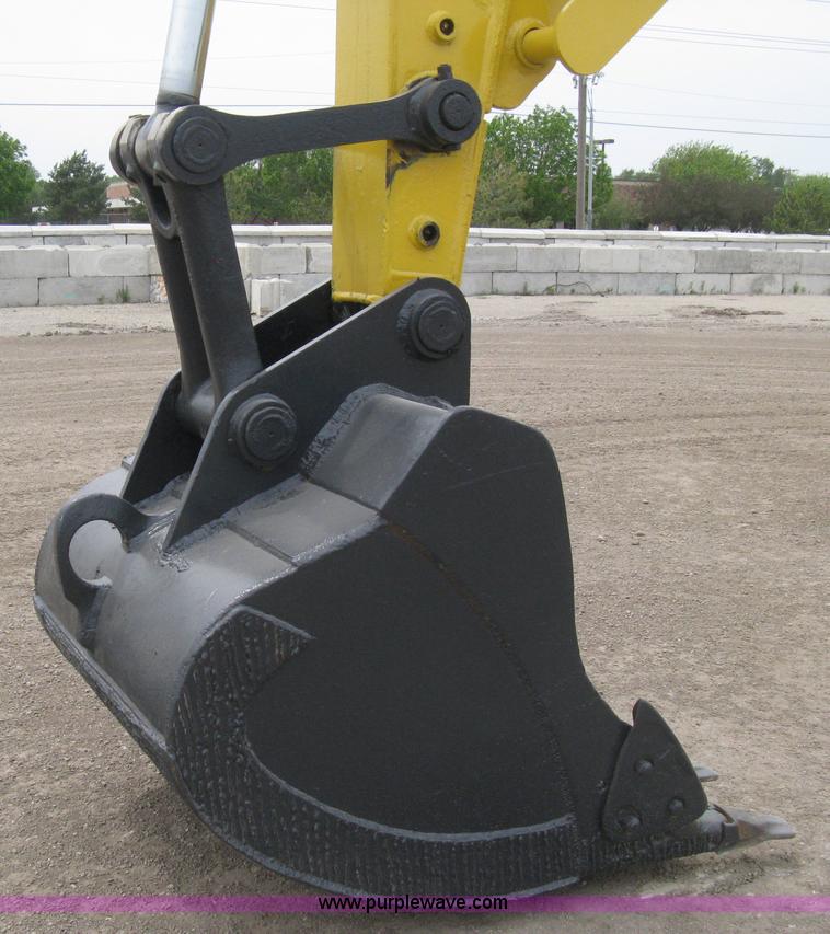 image for item 8080 1997 Komatsu PC220LC-6 excavator