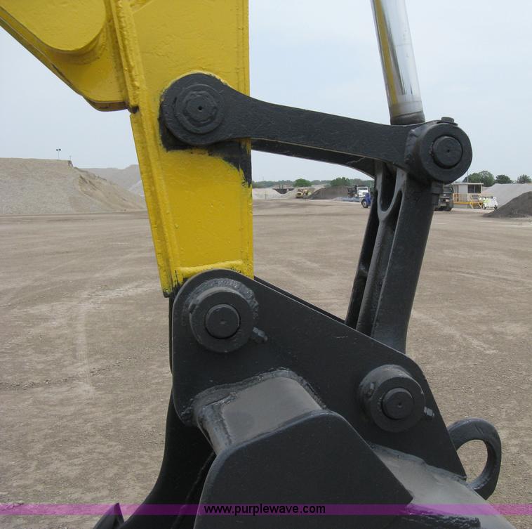 image for item 8080 1997 Komatsu PC220LC-6 excavator
