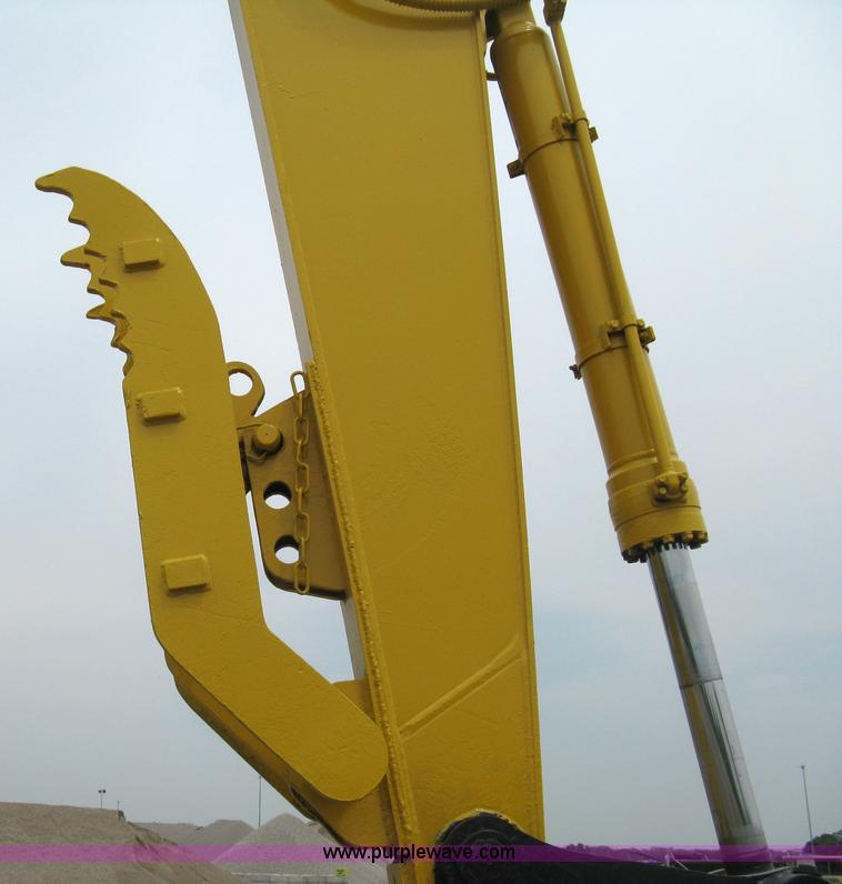 image for item 8080 1997 Komatsu PC220LC-6 excavator