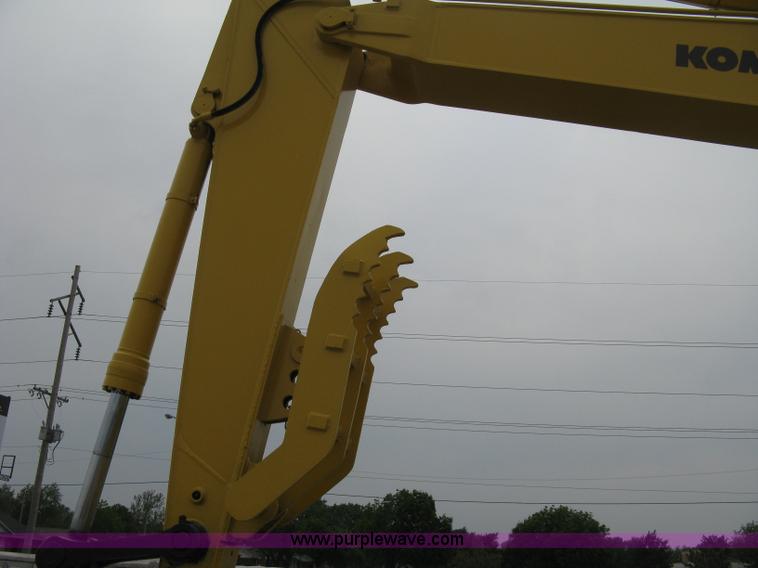image for item 8080 1997 Komatsu PC220LC-6 excavator