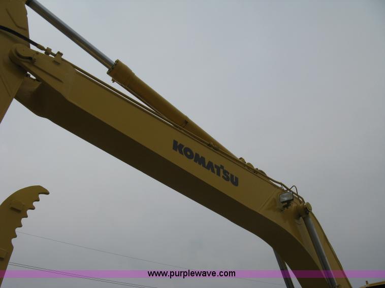 image for item 8080 1997 Komatsu PC220LC-6 excavator