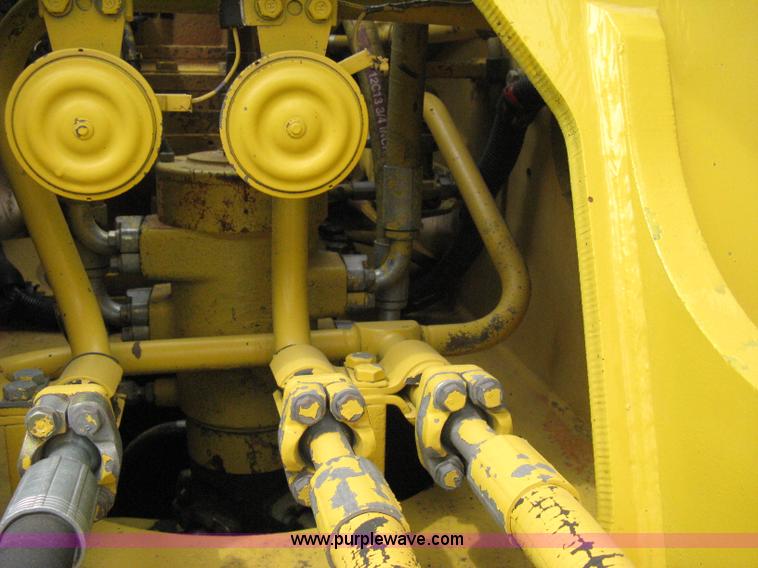 image for item 8080 1997 Komatsu PC220LC-6 excavator