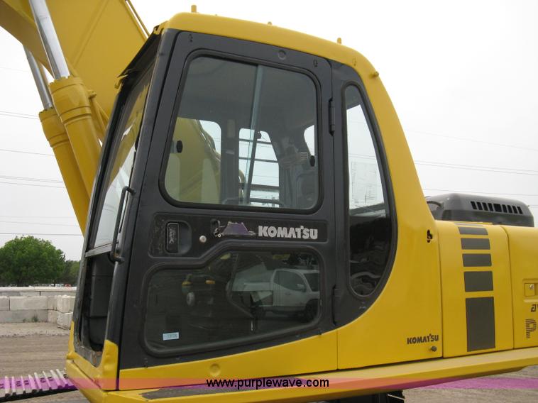 image for item 8080 1997 Komatsu PC220LC-6 excavator