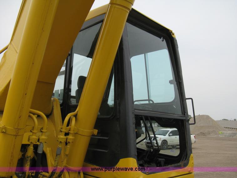 image for item 8080 1997 Komatsu PC220LC-6 excavator