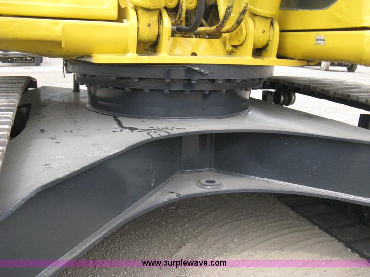 image for item 8080 1997 Komatsu PC220LC-6 excavator