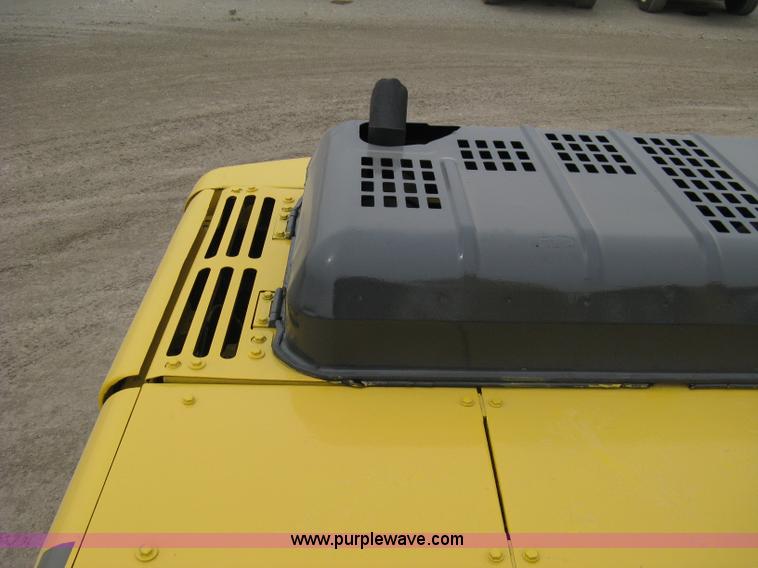 image for item 8080 1997 Komatsu PC220LC-6 excavator