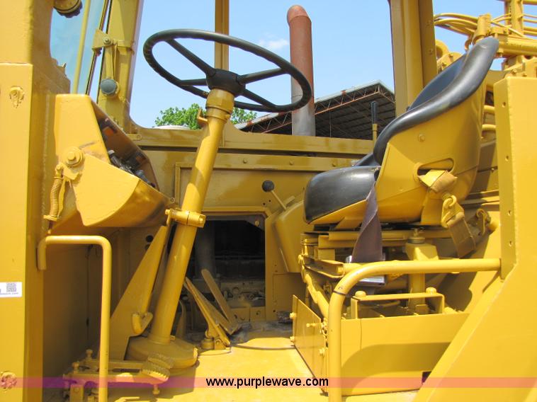 image for item 8263 Caterpillar 627B scraper