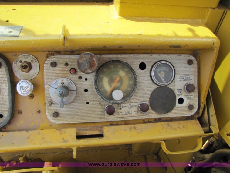 image for item 8263 Caterpillar 627B scraper