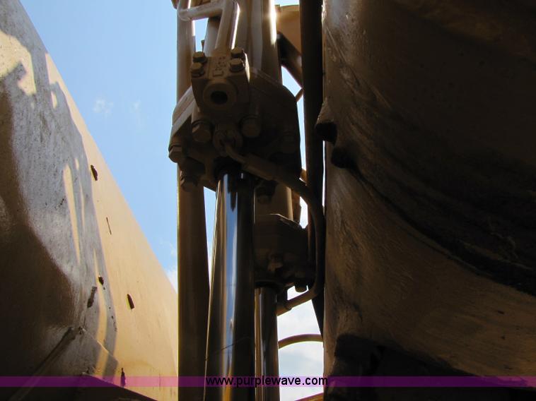 image for item 8263 Caterpillar 627B scraper