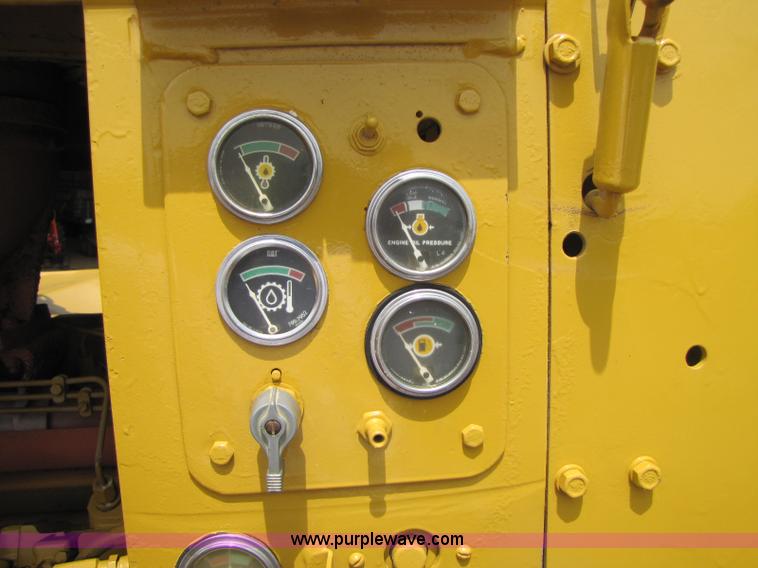 image for item 8263 Caterpillar 627B scraper