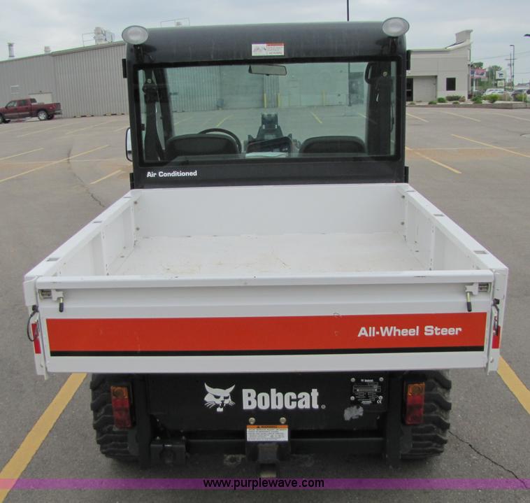 image for item 8749 2006 Bobcat Toolcat 5600 utility vehicle