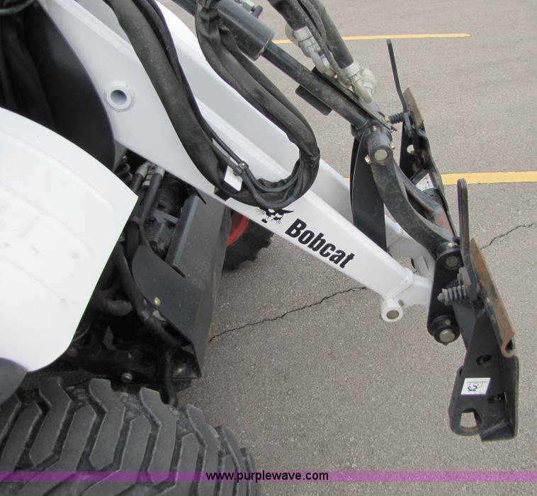 image for item 8749 2006 Bobcat Toolcat 5600 utility vehicle